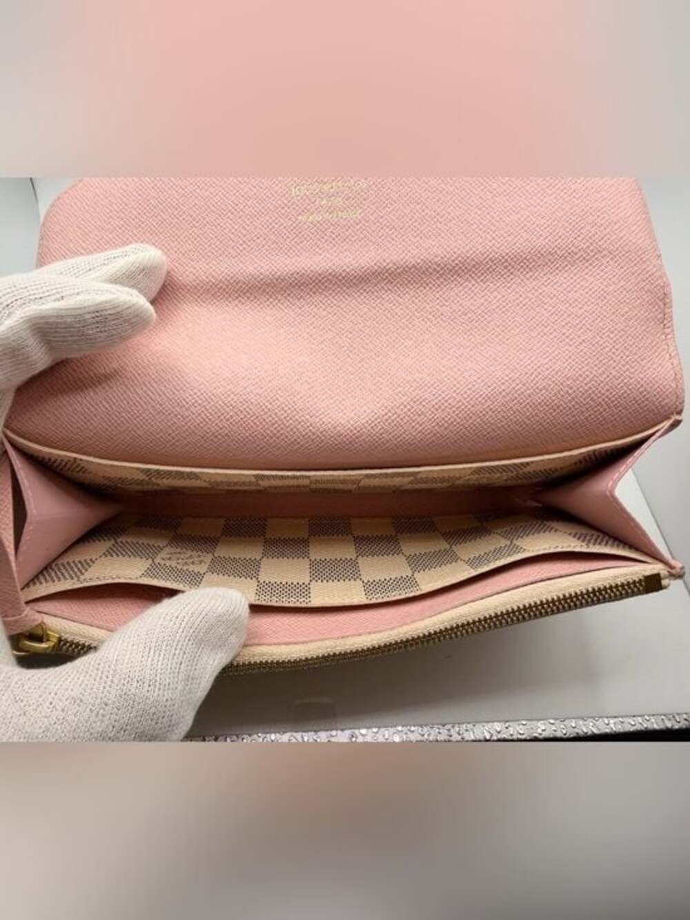 Louis Vuitton Damier Azur Emilie Wallet
Rose Ballerine - Picture 7 of 15